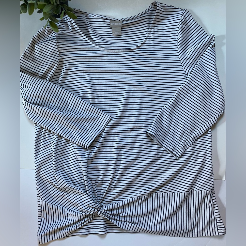 Chico’s Shirt Size 1 = US Medium